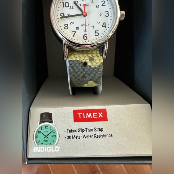 Timex Weekender Watch New In Box - Picture 2 of 4
